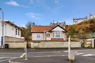 Image 3 for 15 Bayview Road