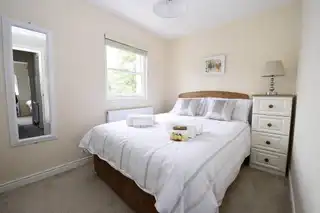 8 Bleach Green ApartmentsImage 7
