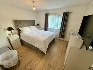 187 Lincoln CourtsImage 8