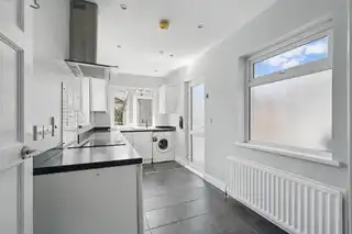 32 Sunderland RoadImage 8