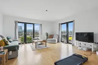 81 Quay GateImage 4