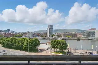 81 Quay GateImage 22