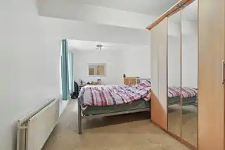 32 Quay GateImage 8