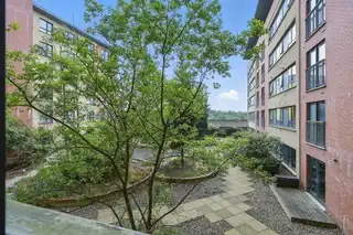 32 Quay GateImage 13