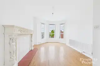 Apt 2, 163, Cliftonpark AvenueImage 5