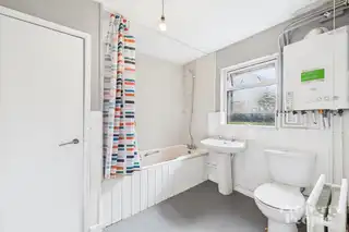 Apt 2, 163, Cliftonpark AvenueImage 13