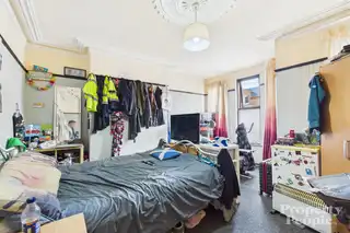 32 Willowbank GardensImage 9