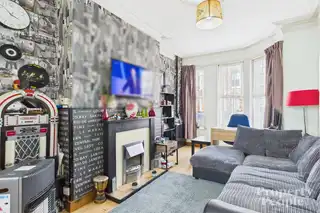 32 Willowbank GardensImage 3