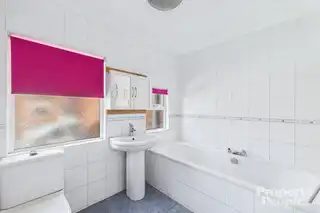 12 Chestnut GardensImage 23
