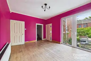 12 Chestnut GardensImage 8