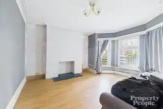 12 Chestnut GardensImage 5