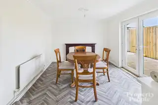 9 Carlisle SquareImage 5