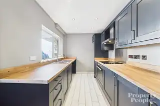 16 Clifton DriveImage 10