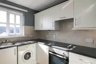 9 Greenwood ManorImage 4