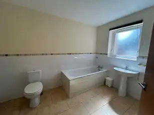 Apt 4 Shandon ManorImage 8