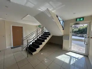 Apt 4 Shandon ManorImage 3