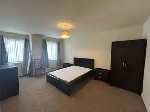Apt 4 Shandon ManorImage 6