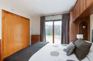 Apt 4 DelamountImage 10