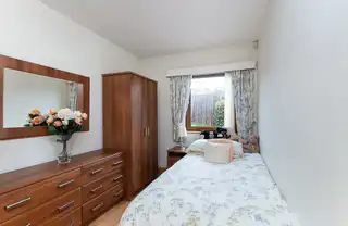 Apt 4 DelamountImage 13