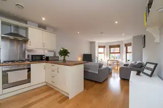 Apt 12 120 Upper Newtownards RoadImage 6