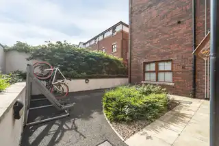 Apt 12 120 Upper Newtownards RoadImage 13