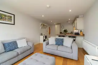 Apt 12 120 Upper Newtownards RoadImage 5