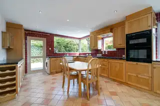 10 Ascot GardensImage 9