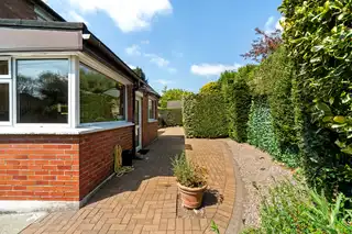 10 Ascot GardensImage 28