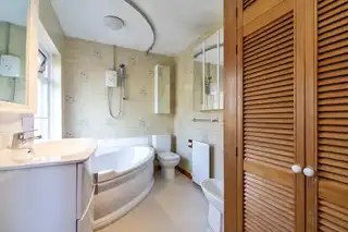 10 Ascot GardensImage 21