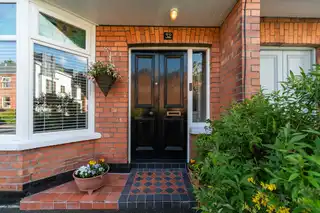32 Wandsworth GardensImage 2