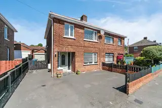 Image 1 for 44 Orangefield Avenue