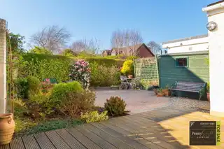 10 Hazeldene DriveImage 35