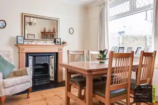 10 Hazeldene DriveImage 10