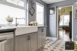 31 Dufferin AvenueImage 16