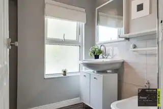 31 Dufferin AvenueImage 28