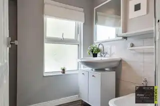 31 Dufferin AvenueImage 29