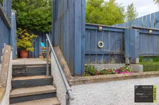 6 Springwell GardensImage 28