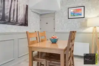 6 Springwell GardensImage 10