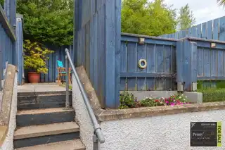 6 Springwell GardensImage 28