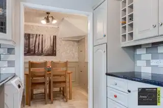 6 Springwell GardensImage 9