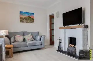 6 Springwell GardensImage 3