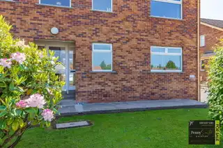 8 Sandymount CourtImage 2