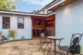 5 Woodford GrangeImage 20