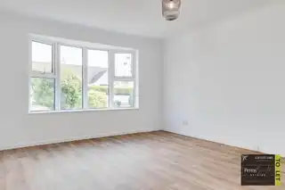 6 Hillside ParkImage 6