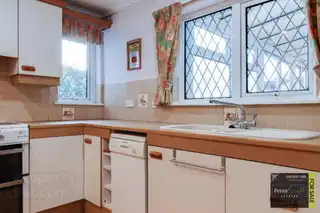 7 Hazeldene GardensImage 23