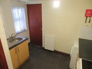 Flat 1, 86 Malone AvenueImage 9