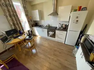 Apt 2, 11 Wellesley AvenueImage 5