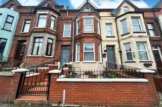 Image 1 for 5 Clifton Crescent