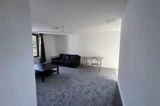 Apt 19 147-153 KingswayImage 4