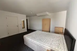 Apt 19 147-153 KingswayImage 14